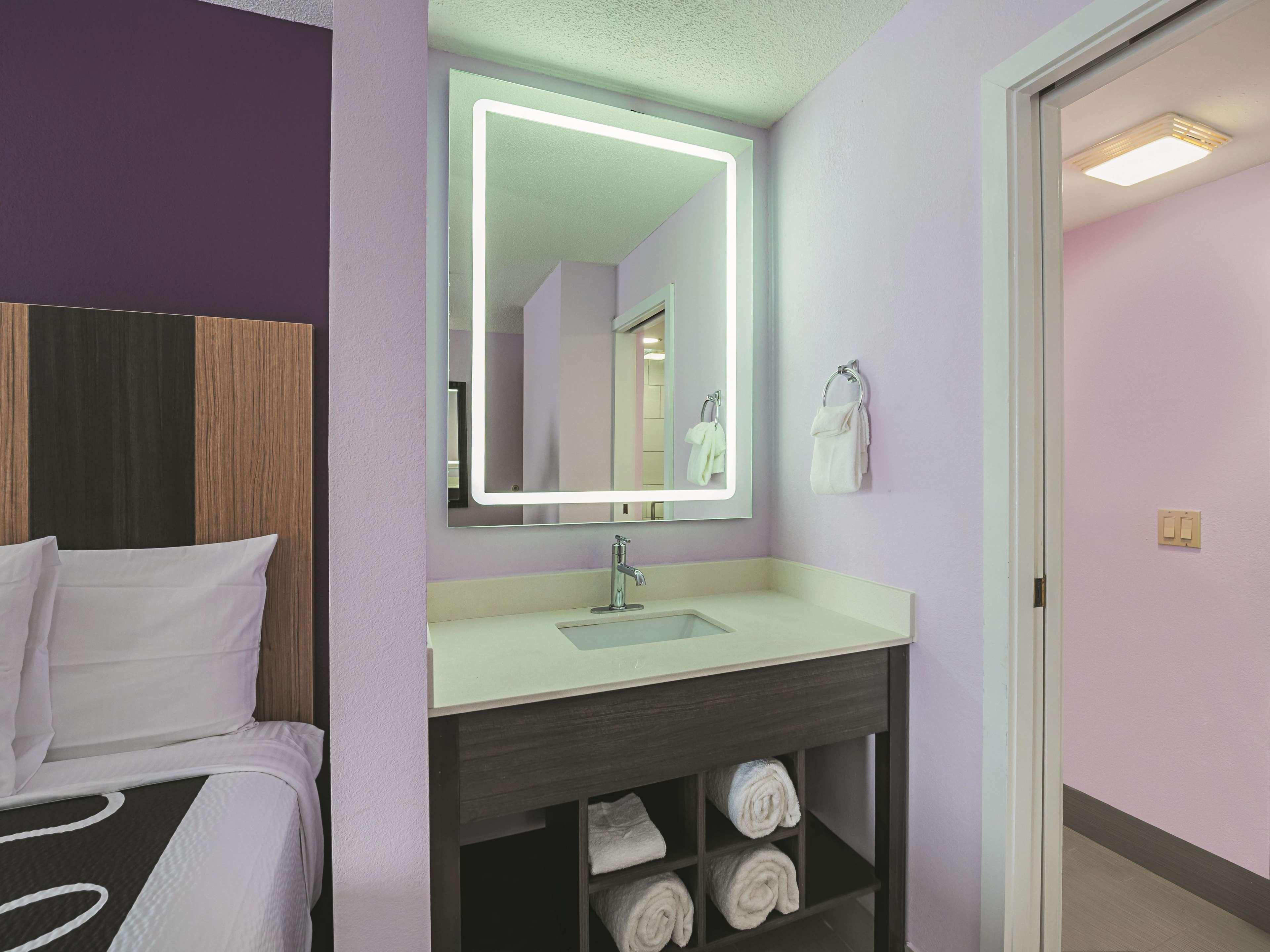 La Quinta By Wyndham Minneapolis Northwest Brooklyn Park Exterior photo