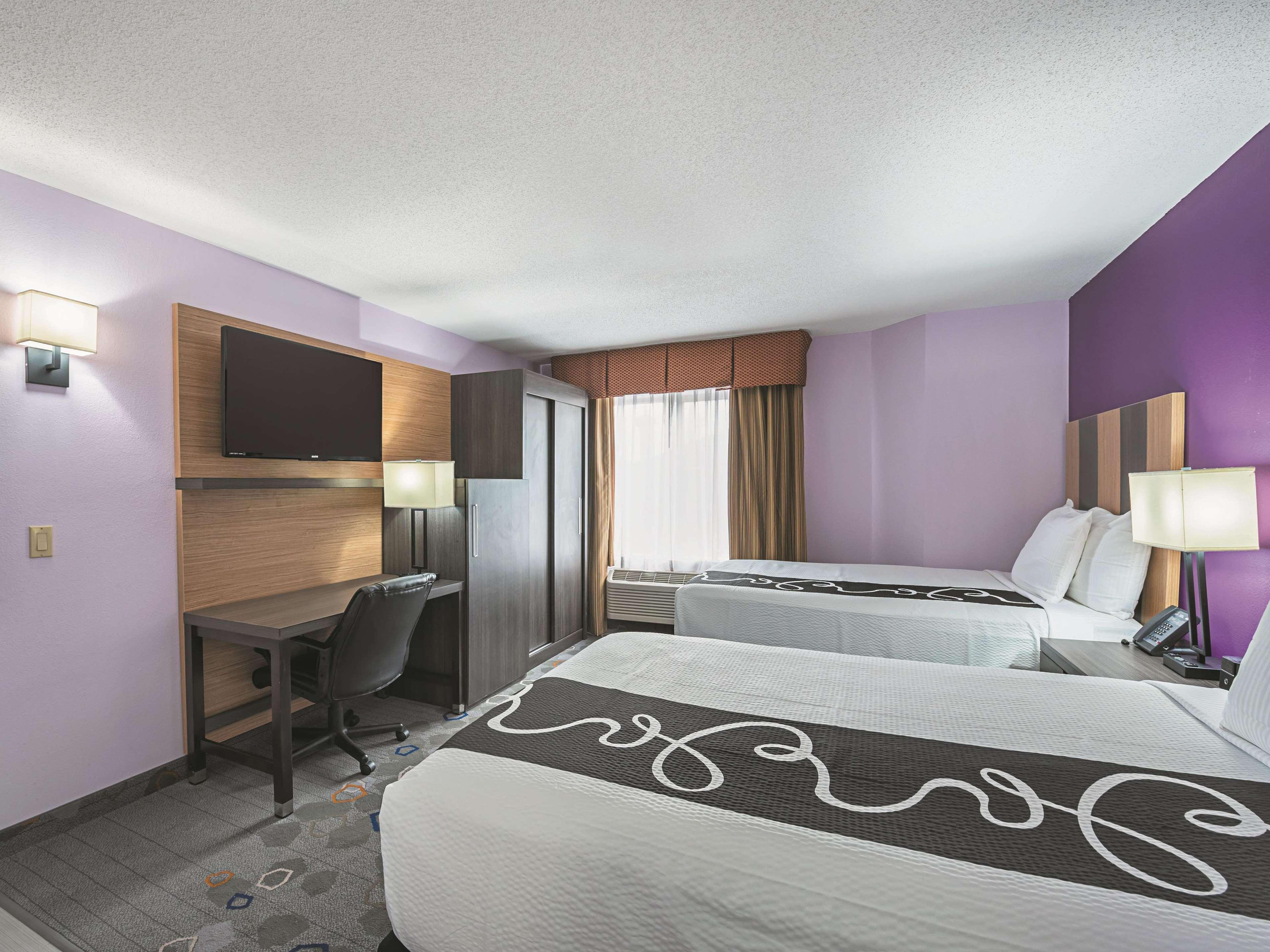 La Quinta By Wyndham Minneapolis Northwest Brooklyn Park Exterior photo
