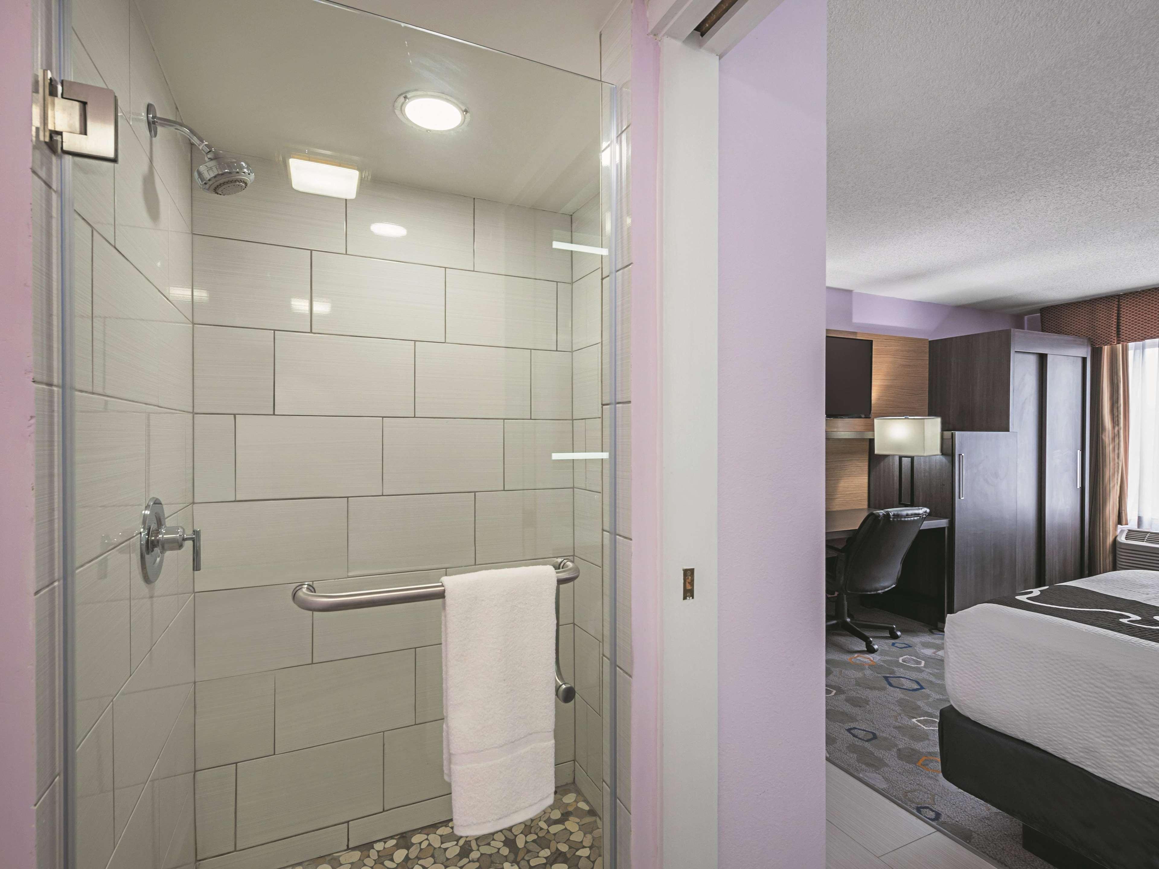 La Quinta By Wyndham Minneapolis Northwest Brooklyn Park Exterior photo