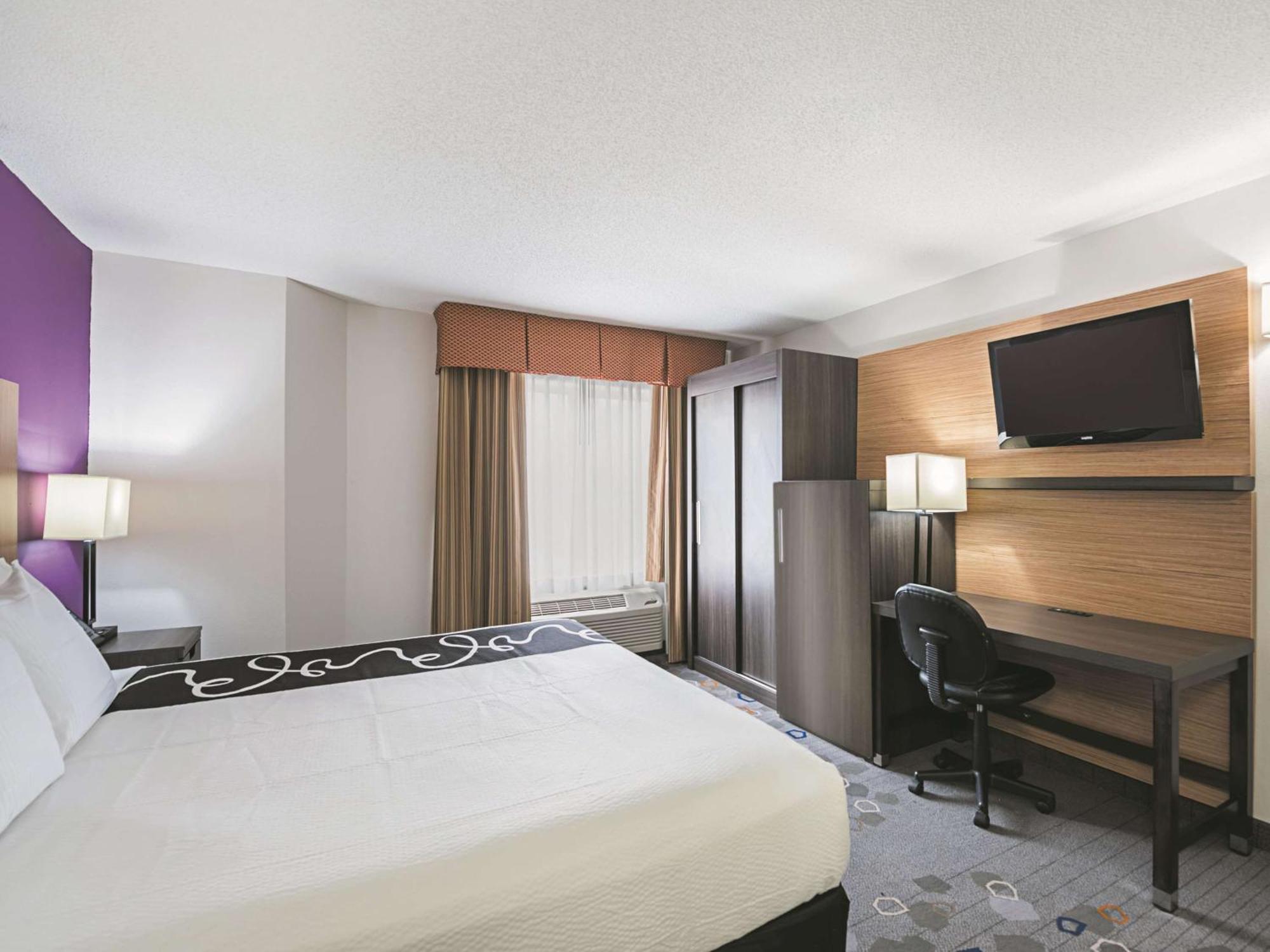 La Quinta By Wyndham Minneapolis Northwest Brooklyn Park Exterior photo