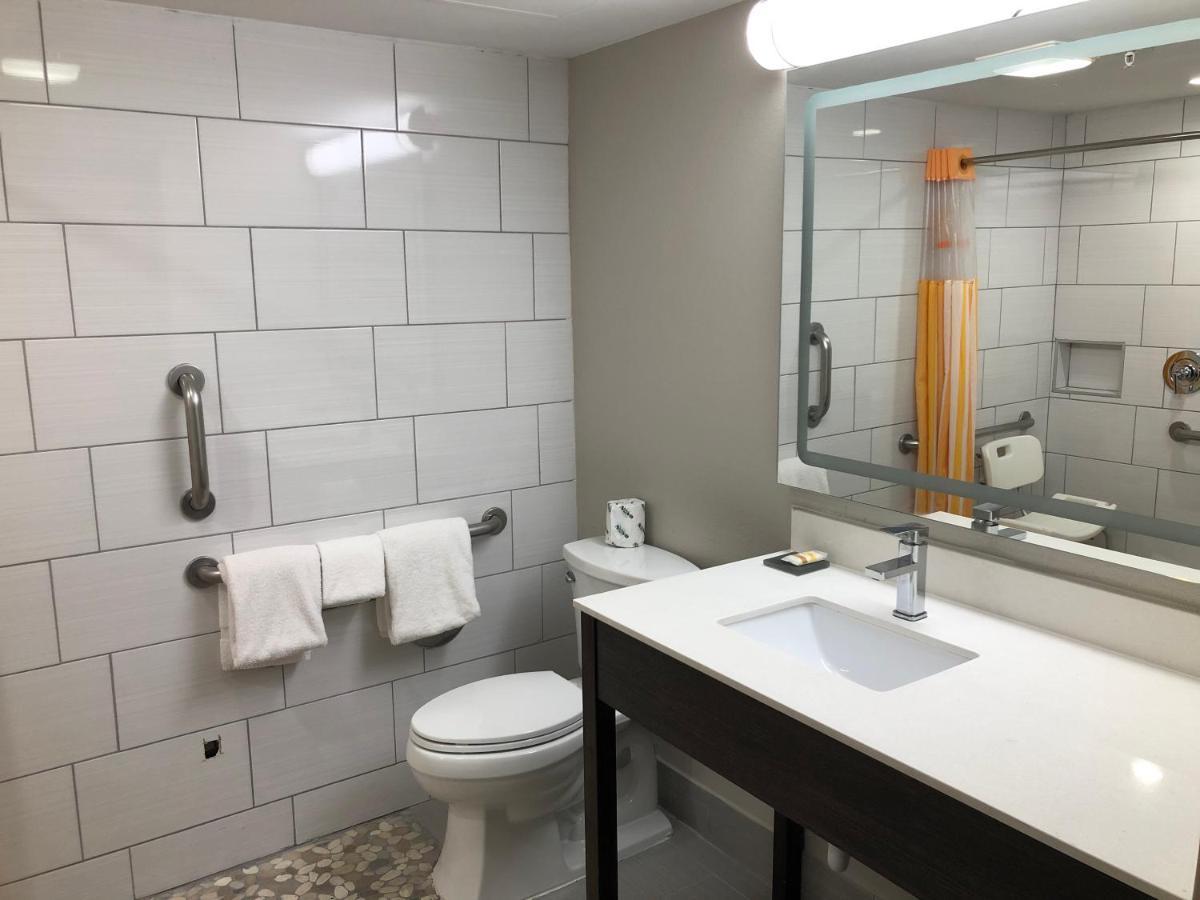 La Quinta By Wyndham Minneapolis Northwest Brooklyn Park Exterior photo